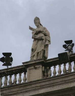 교황 성 마르첼로 1세02_by Lazzaro Morelli_at St Peters Square.jpg
